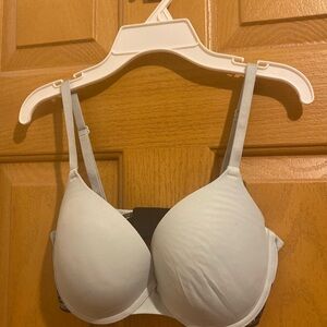 PINK Victoria's Secret White Bra